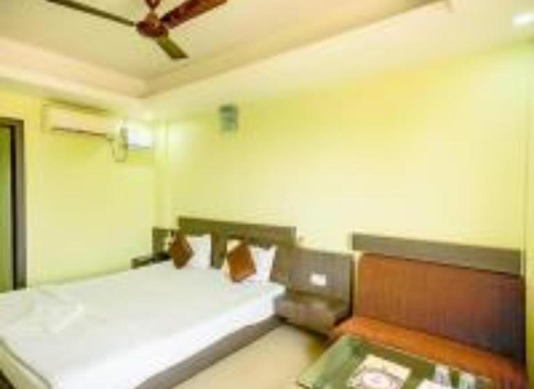 Deep Gangainn Puri   Side Sea View Hotel Lift Wifi Facilities  By Morservices