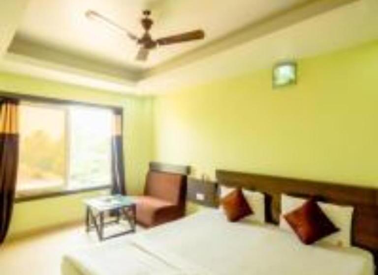 Deep Gangainn Puri   Side Sea View Hotel Lift Wifi Facilities  By Morservices