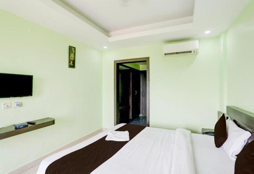 Deep Gangainn Puri   Side Sea View Hotel Lift Wifi Facilities  By Morservices