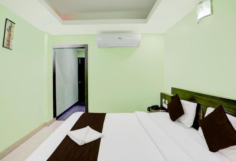Deep Gangainn Puri   Side Sea View Hotel Lift Wifi Facilities  By Morservices