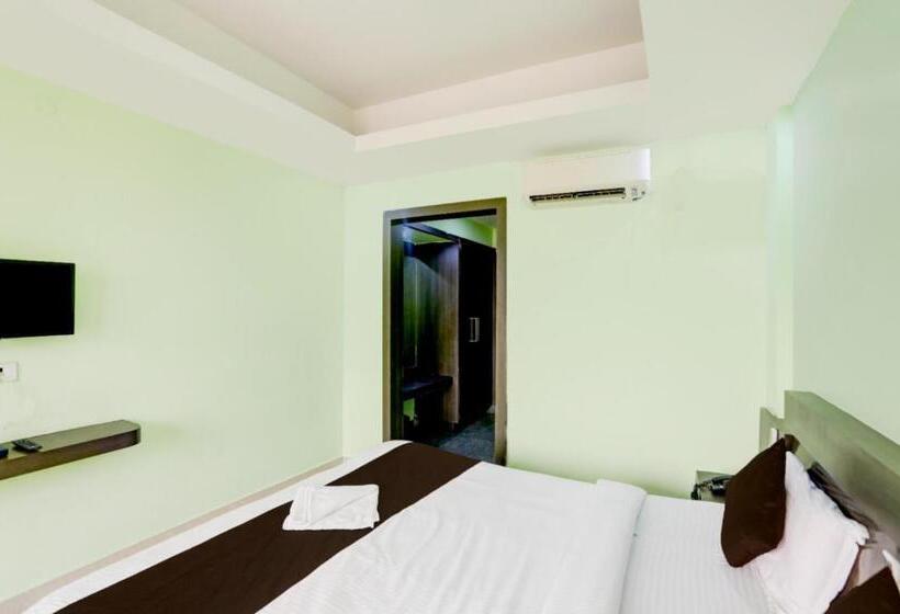 Deep Gangainn Puri   Side Sea View Hotel Lift Wifi Facilities  By Morservices