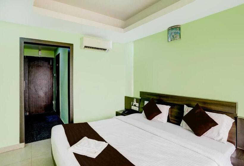 Deep Gangainn Puri   Side Sea View Hotel Lift Wifi Facilities  By Morservices