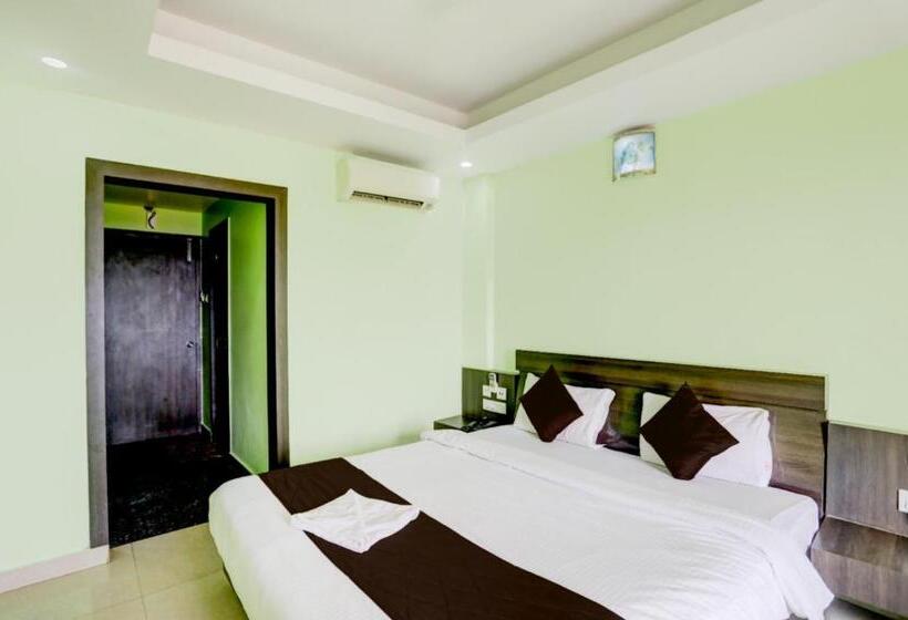 Deep Gangainn Puri   Side Sea View Hotel Lift Wifi Facilities  By Morservices