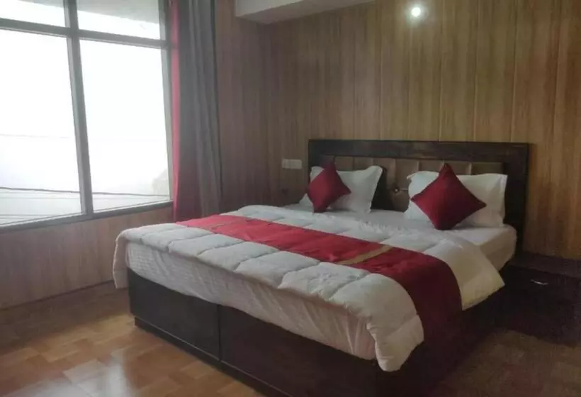 Fabhotel Maya
