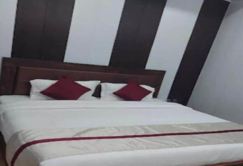 Fabhotel Maya
