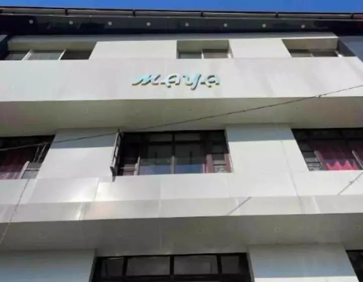Fabhotel Maya