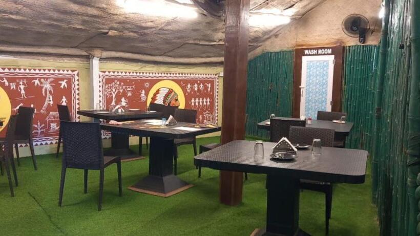 Hotel Moon Near Sea Beach