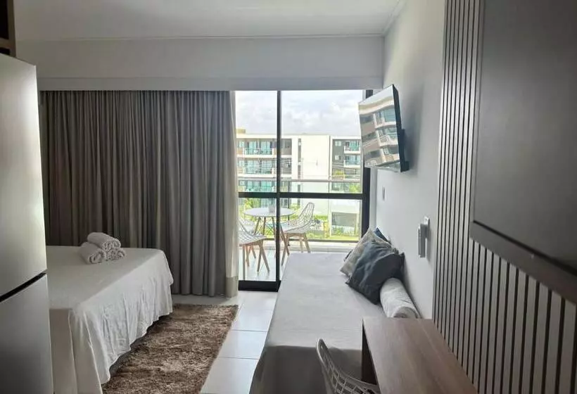 Makia Beach Experience