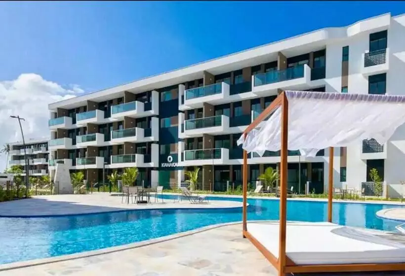 Makia Beach Experience