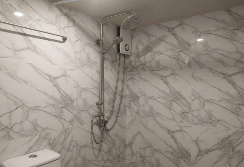 Отель Ployburi Boutique