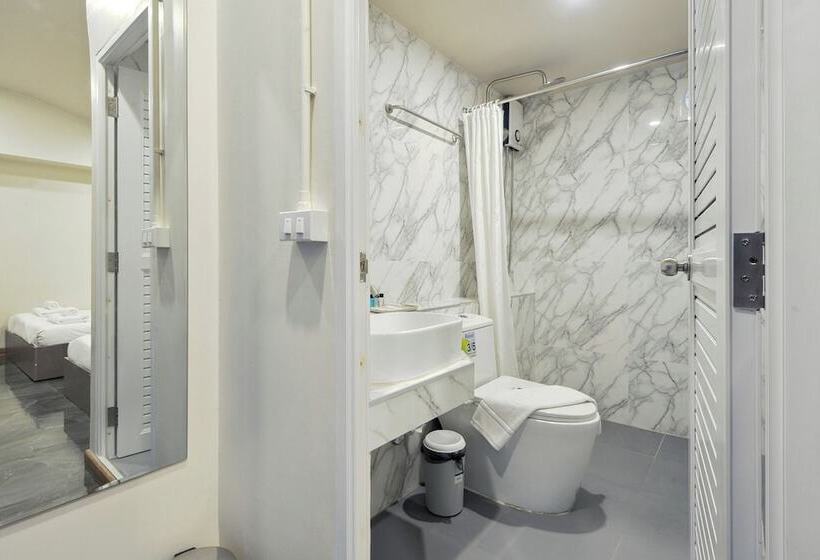 Отель Ployburi Boutique