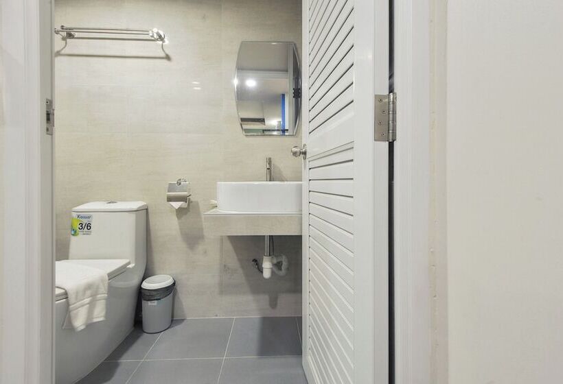 Отель Ployburi Boutique