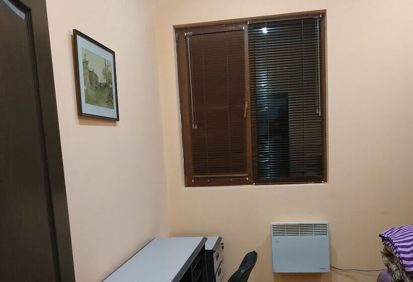 هاستل Komitas Avenue Guest House