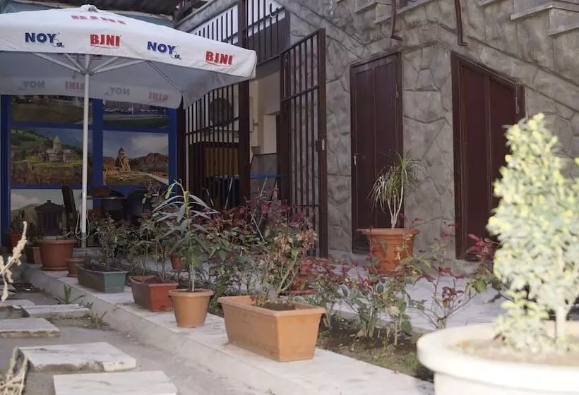 هاستل Komitas Avenue Guest House