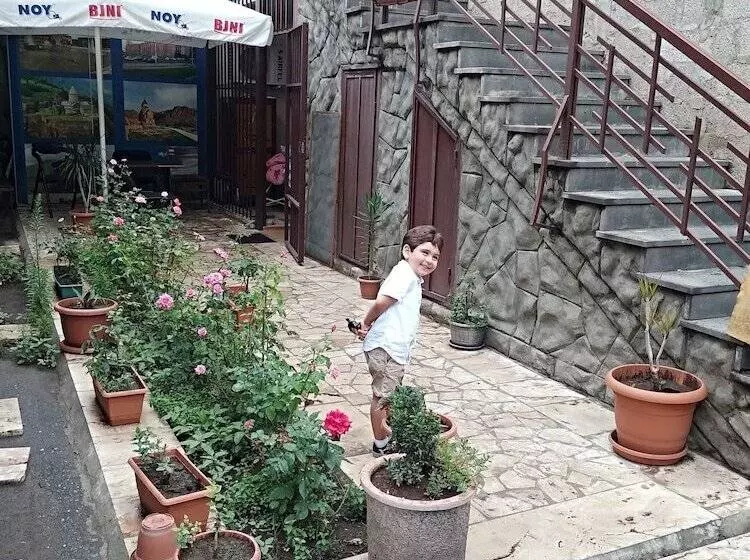 هاستل Komitas Avenue Guest House