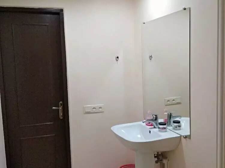 هاستل Komitas Avenue Guest House