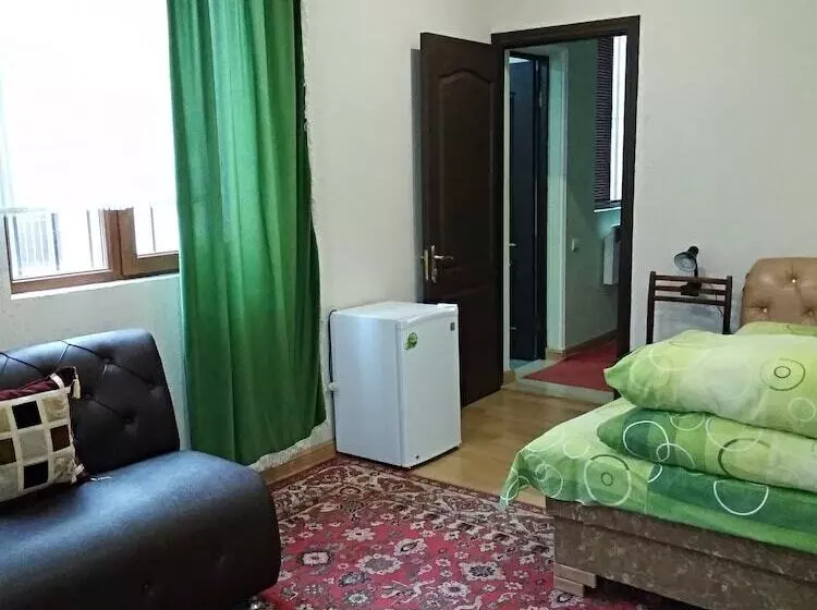 هاستل Komitas Avenue Guest House