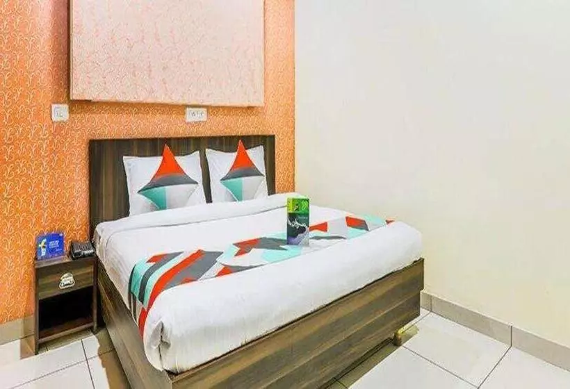 هتل Fabexpress Mayank Palace