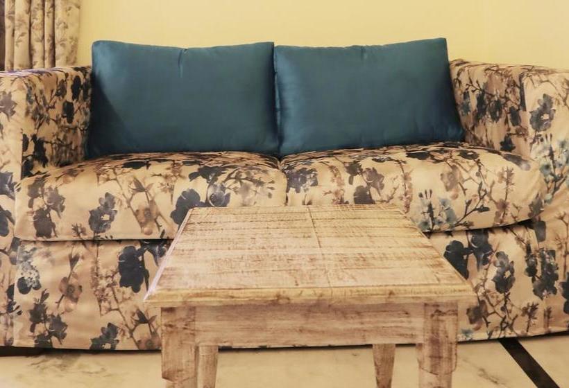 Hotel Treebo Trend Jhalamaan Lake Pichola