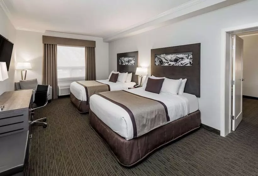 هتل Ramada By Wyndham Revelstoke