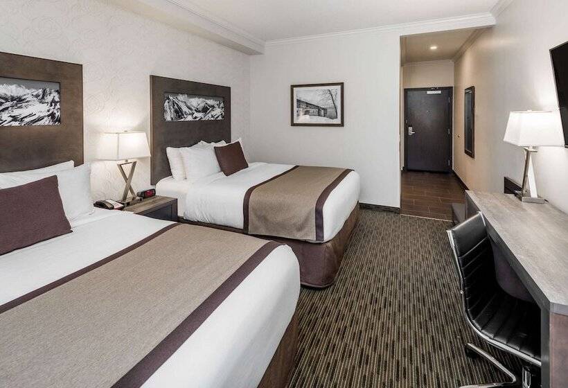 בית מלון כפרי Ramada By Wyndham Revelstoke