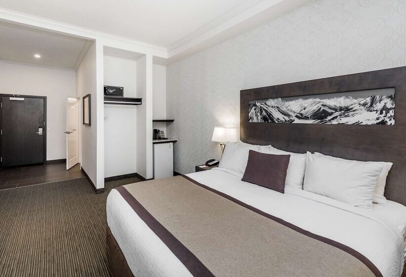 בית מלון כפרי Ramada By Wyndham Revelstoke