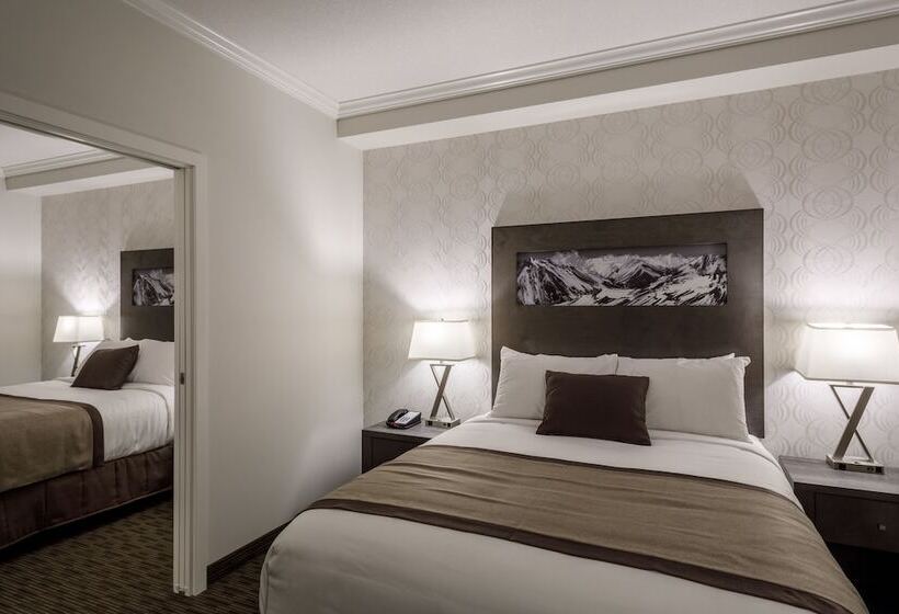 בית מלון כפרי Ramada By Wyndham Revelstoke