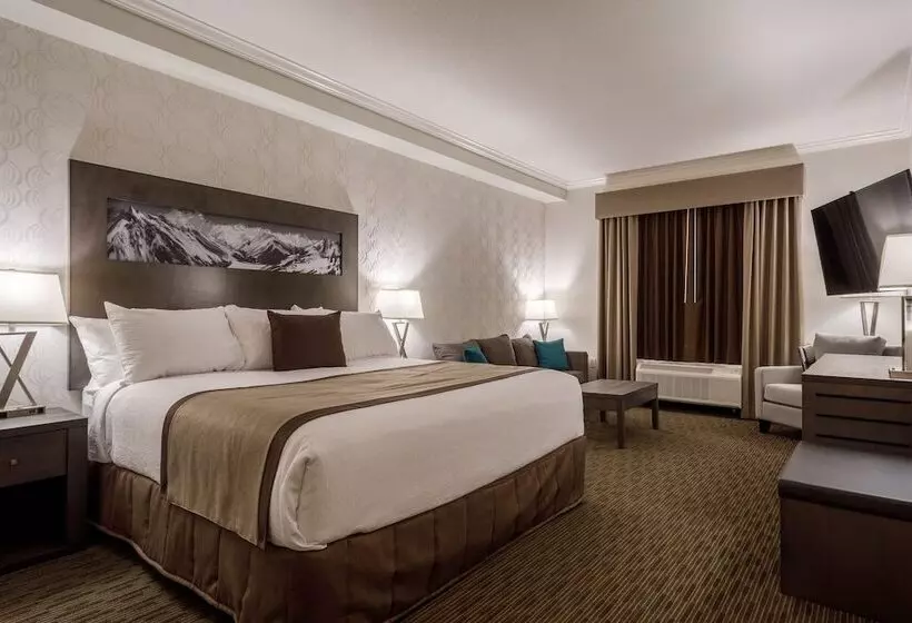 هتل Ramada By Wyndham Revelstoke