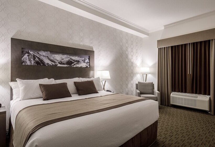 בית מלון כפרי Ramada By Wyndham Revelstoke