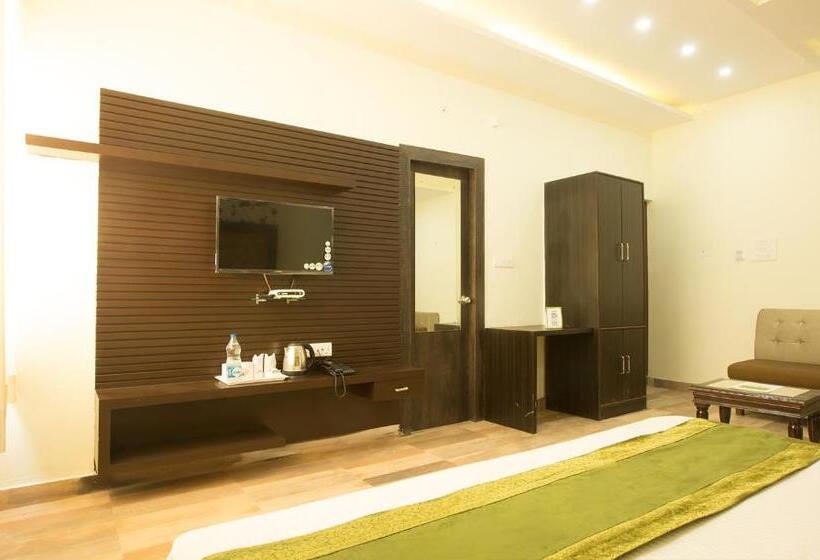 ホテル Vibhav Grand