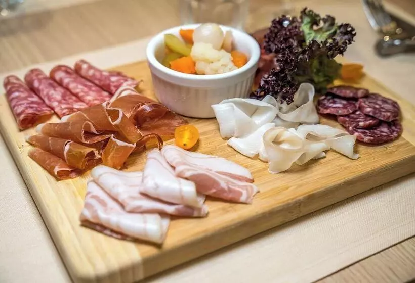 Hotelli Hampton By Hilton Locarno