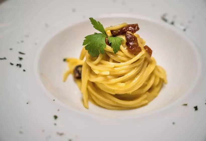 Hotelli Hampton By Hilton Locarno