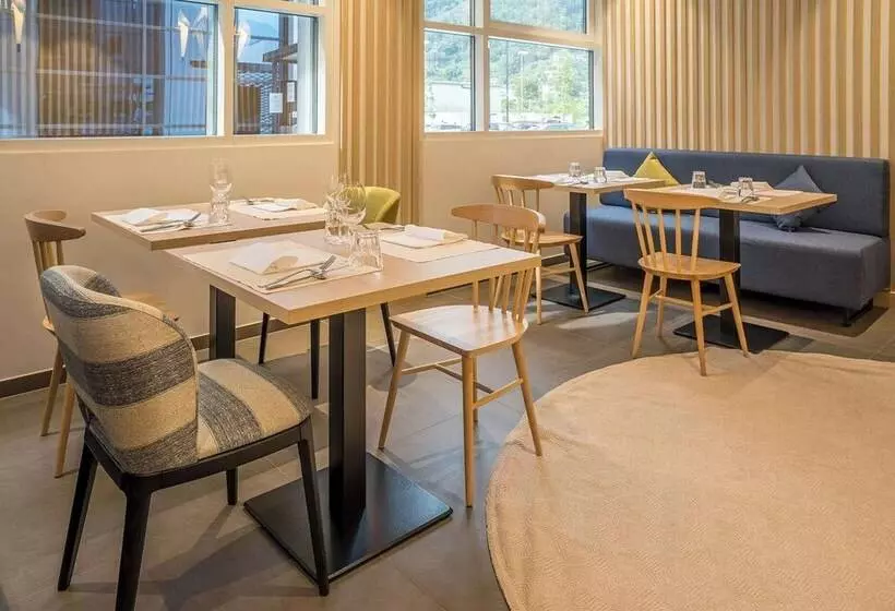 Hotelli Hampton By Hilton Locarno