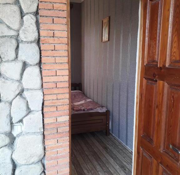 هاستل E U R O P E