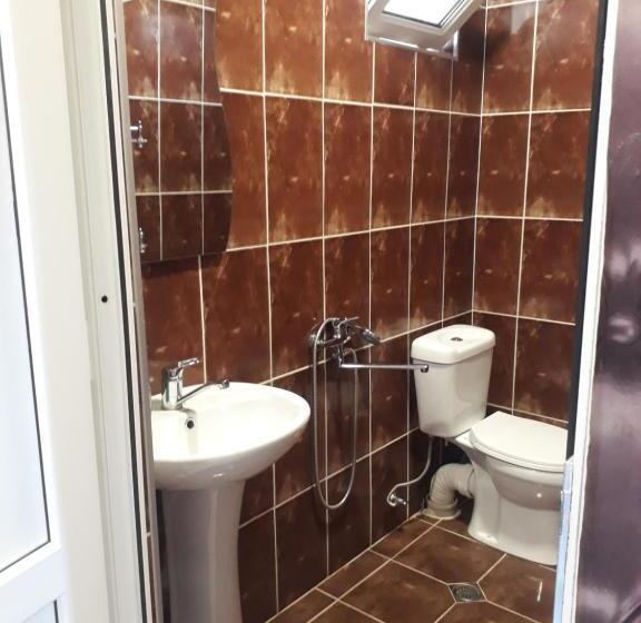 هاستل E U R O P E