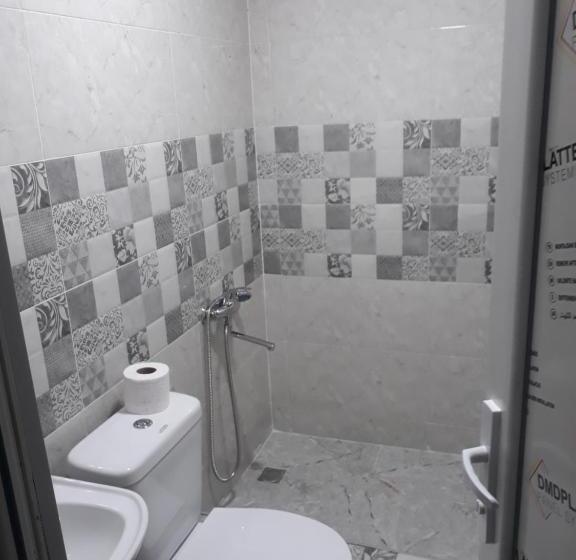 هاستل E U R O P E