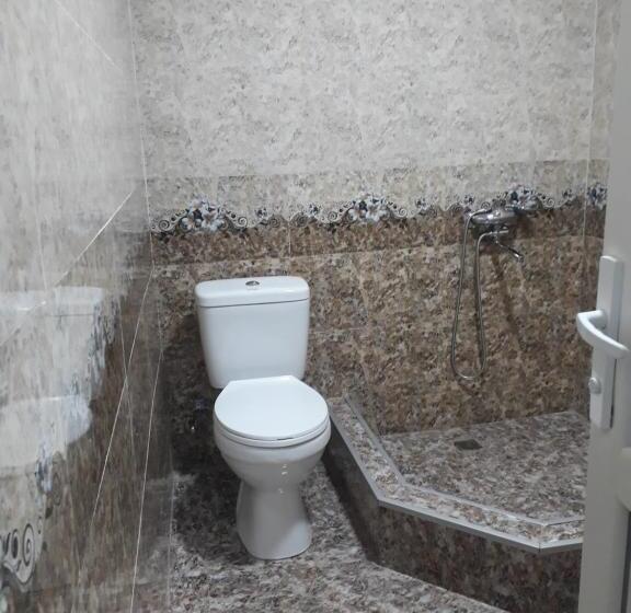 هاستل E U R O P E