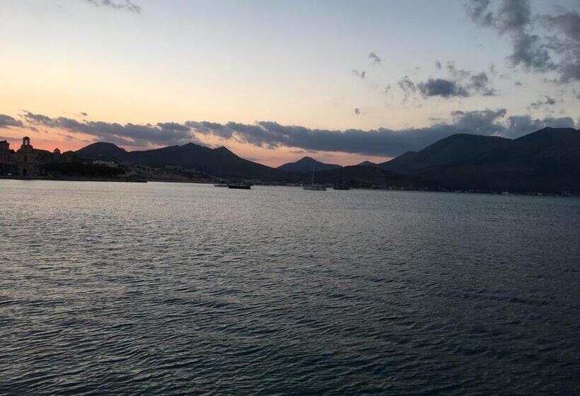 住宿加早餐  Almayer Noemi