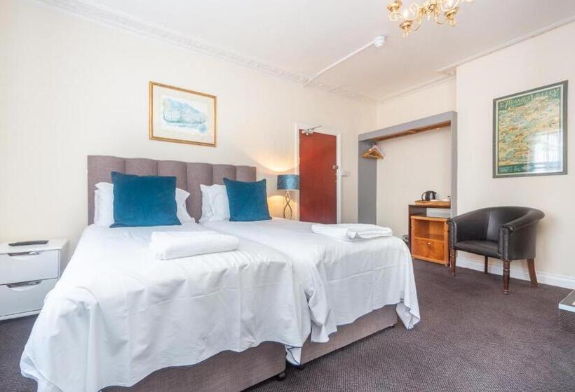 مبيت وإفطار Black Lion