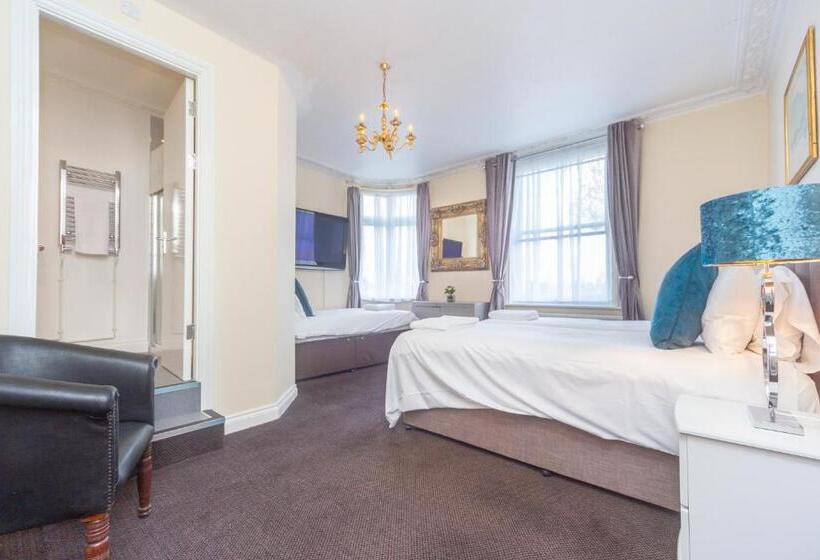 مبيت وإفطار Black Lion