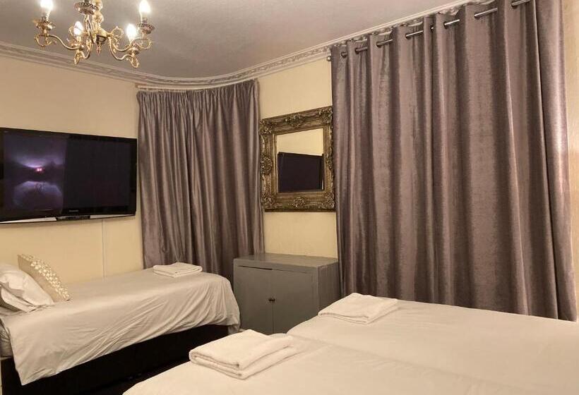 مبيت وإفطار Black Lion