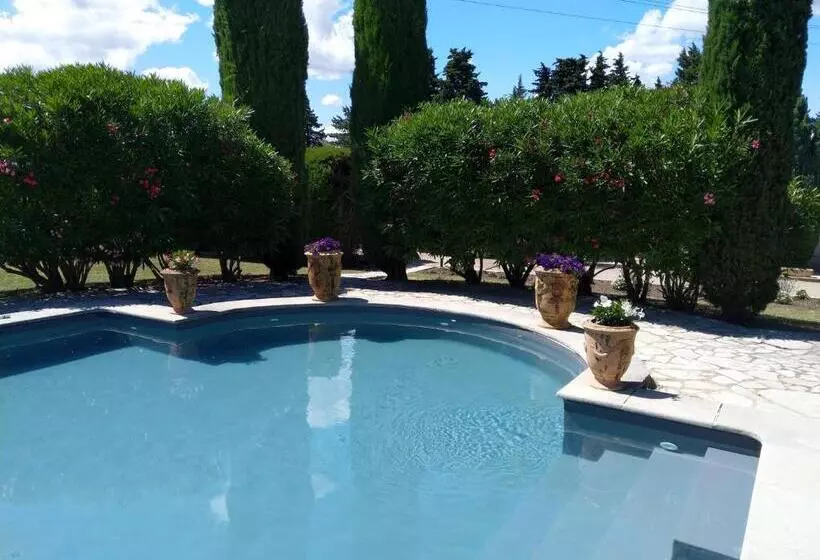 Aamiaismajoitus (B&B) Villa Liberty
