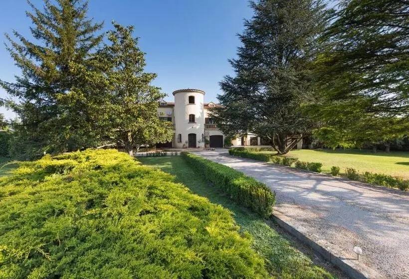 Aamiaismajoitus (B&B) Villa Liberty