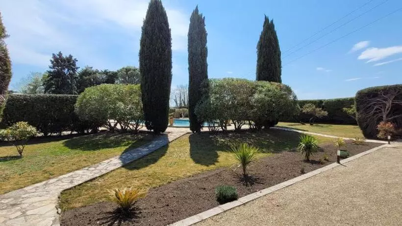 Aamiaismajoitus (B&B) Villa Liberty