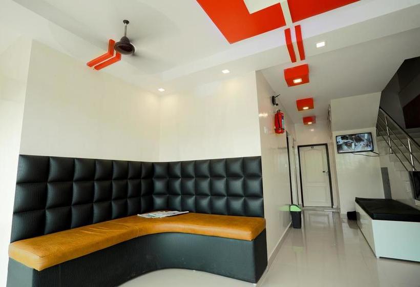 فندق Fab Blue Orchid Railway Station