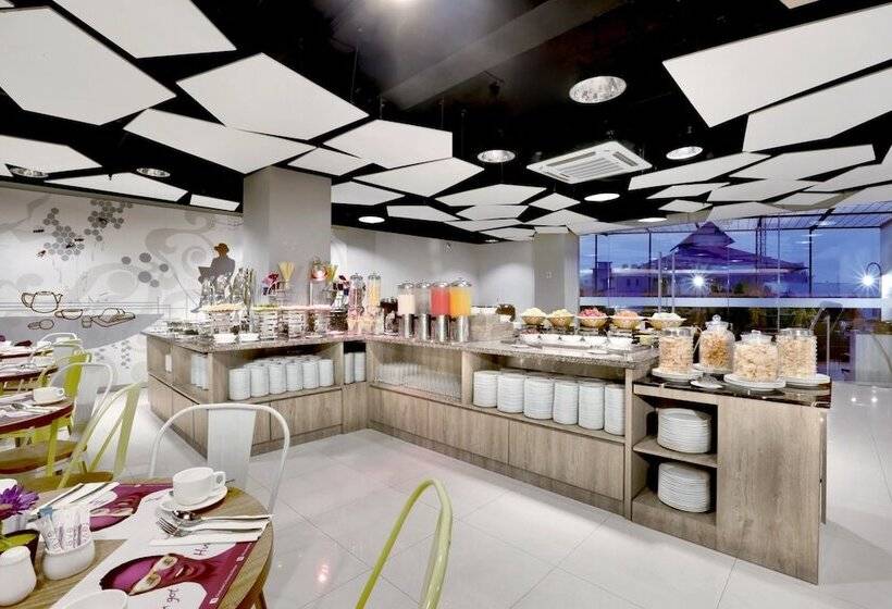 Favehotel S. Parman Medan