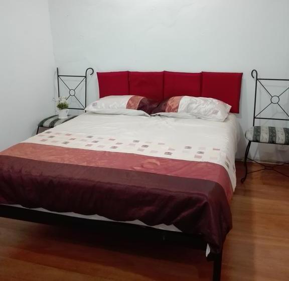 בית מלון כפרי Tonight