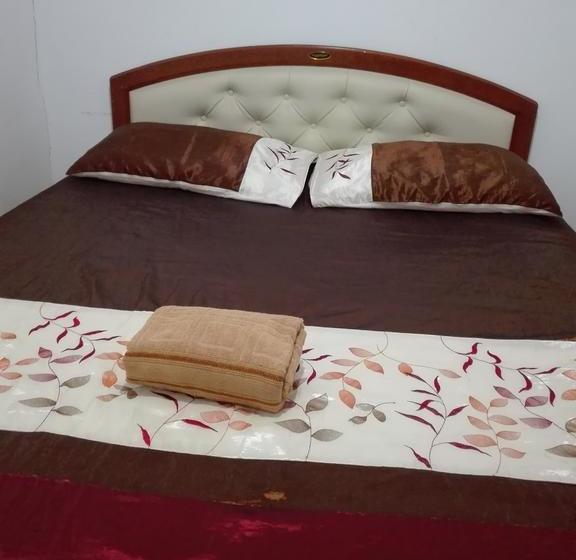 בית מלון כפרי Tonight