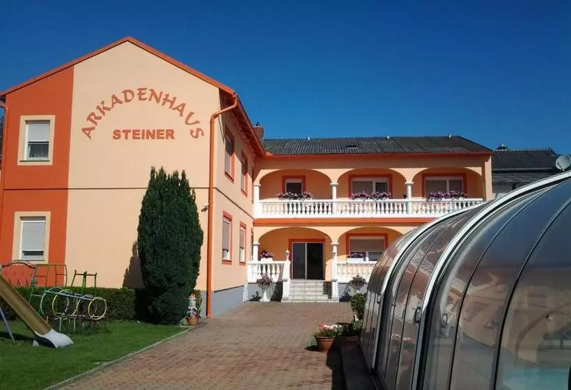 Aamiaismajoitus (B&B) Arkadenhaus Steiner