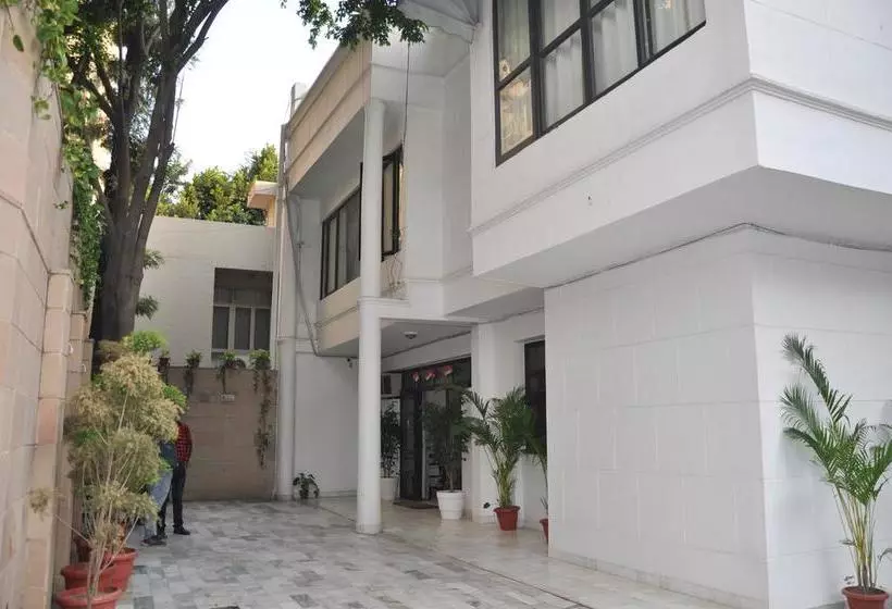 Aamiaismajoitus (B&B) Namaste Bnb & Service Apartments